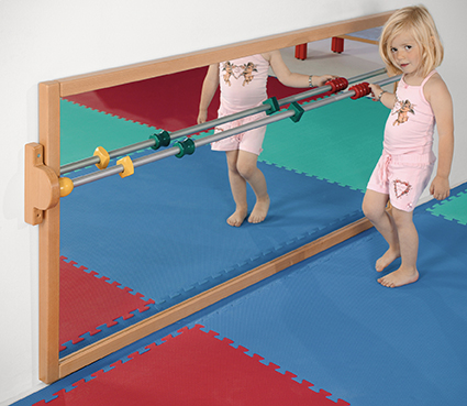 foosballartige bar, kinder gym, spiegel, spielmatte, trainingsstange