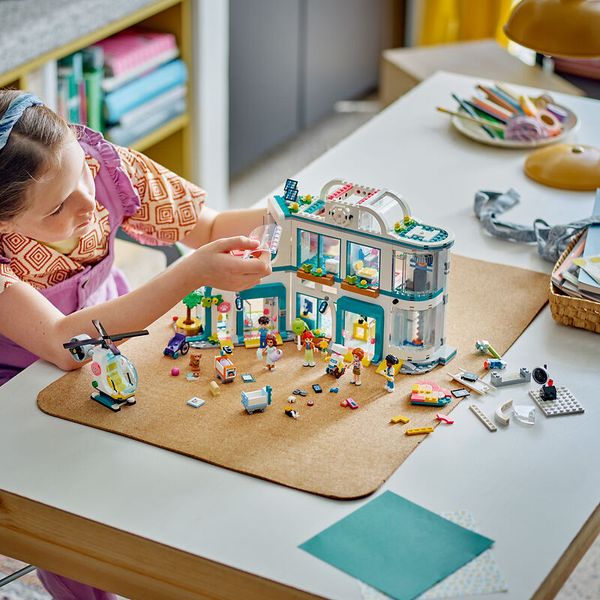 42621 LEGO® Friends Heartlake City Krankenhaus, 1045 Teile