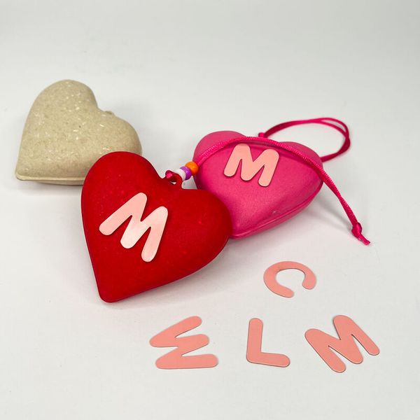 Zahlen & Buchstaben aus Fotokarton im Eimer, ca. 500gr	 Zahlen & Buchstaben aus Fotokarton im Eimer, ca. 500gr