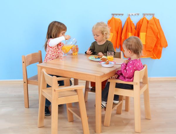 Hochstuhl, groß, Sitzhöhe 38 cm Hochstuhl, groß, Sitzhöhe 38 cm