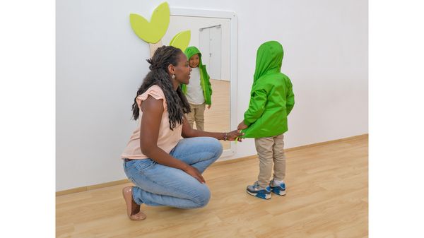 Bekleidung, Kapuzenpulli, Sweatshirt, Mantel, Innenarchitektur