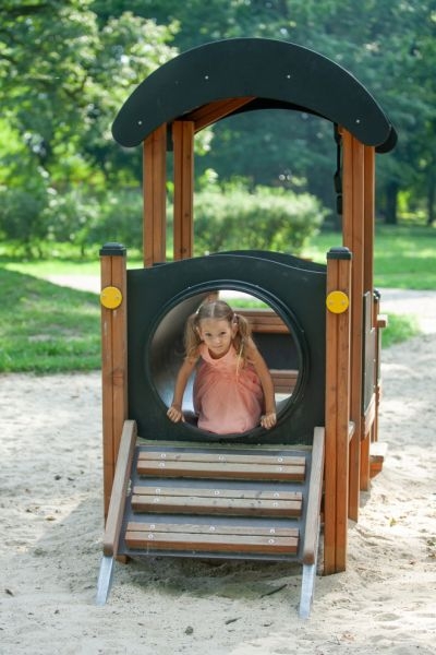 Spielgerät, Kletterturm, Tunnellabyrinth, Holz, Piratenspielhaus