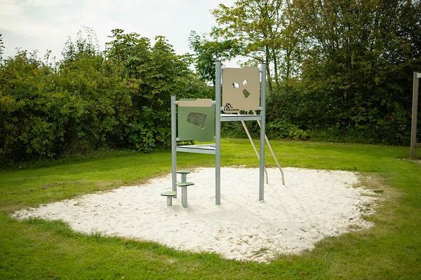 Spielturm Bertil, Fallhöhe 155 cm Spielturm Bertil, Fallhöhe 155 cm