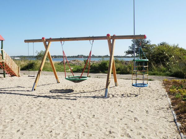 Multi-Schaukelanlage aus Douglasie