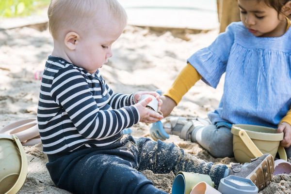 Sandkasten, Kinder, Schuhe, Strampler, Babysandspielzeug