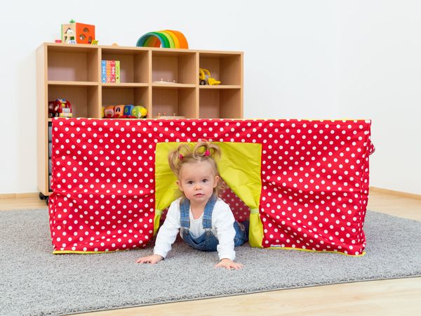 BETZOLD Tischzelt, rot mit weißen Punkten, für Tischmaße 80 x 120 x 52 cm