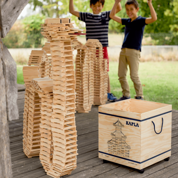 Holzspielzeug, Kastanienholz, Holzklötze, Turmspiel, Aufbewahrungskiste