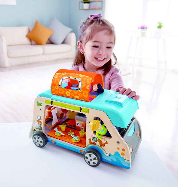 HAPE Abenteuer Van inkl. 2 Puppen und Zubehör (Holz + Kunststoff), ab 3 Jahre