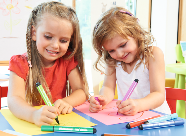 STABILO Trio Scribbi, Gefederter Dreikant-Filzstift, 14er Etui