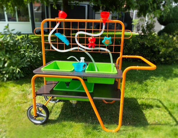 TopPlay Mobiler Sand-Wassertisch "Matsch-Spaß" TopPlay Mobiler Sand-Wassertisch "Matsch-Spaß"
