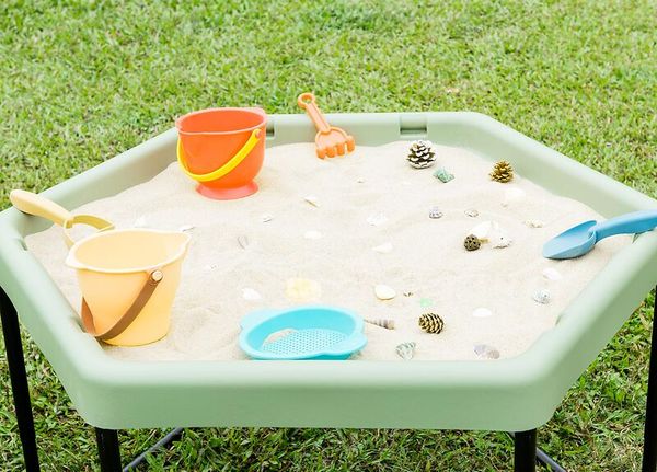 Spieltische mit Ständer, verschiedene Varianten