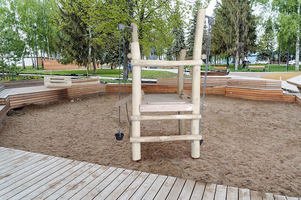 Spielgerät, Klettergerüst, Schaukel, Holz, Sandkasten