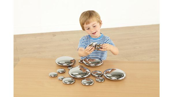 Spiegelkiesel aus Kunststoff, 4 verschiedene Größen, 20 Stück