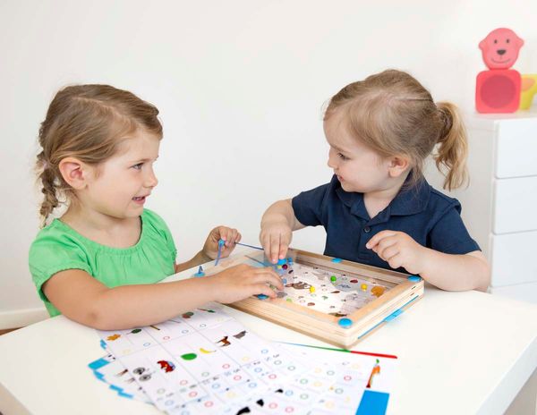 Logikspiel LogiPlay für 1-2 Kinder, ab 4 Jahre Logikspiel LogiPlay für 1-2 Kinder, ab 4 Jahre
