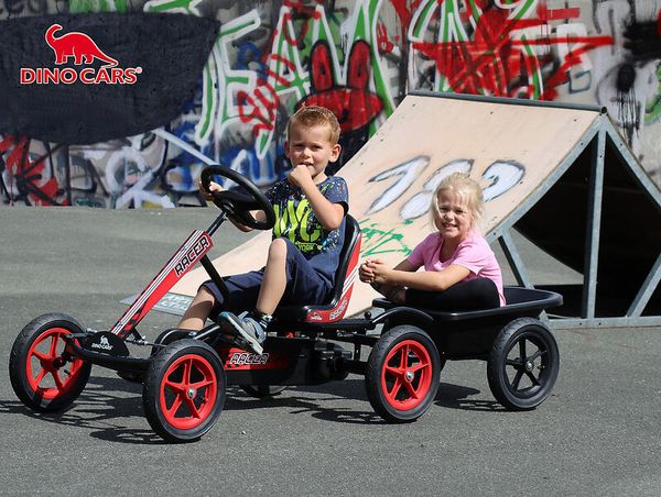 Go-Kart, Kinderkart, Rennwagen, Fahrzeug mit vier Rädern, Räder rot