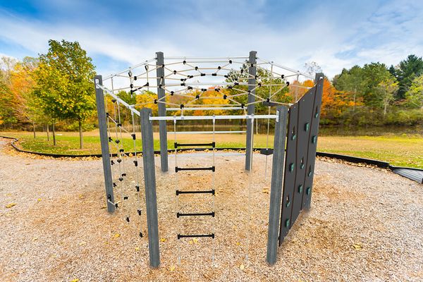 Klettergerüst, Spielgeräte, Kletterwand, Seilnetz, Spielplatz