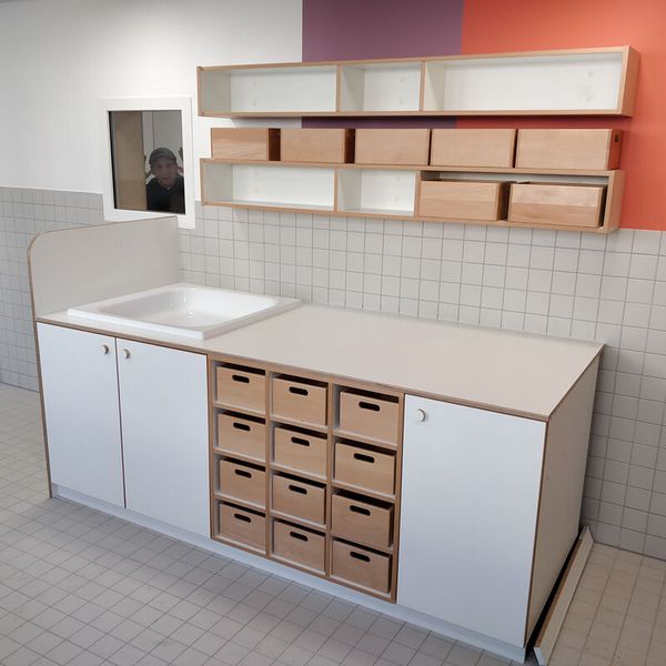 küche, unterschrank, spülebenker, schubladen, wandregal