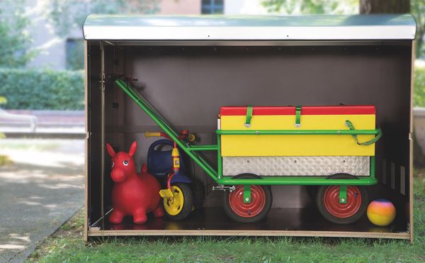 Krippenwagengarage XXL mit Auffahrrampe Krippenwagengarage XXL mit Auffahrrampe