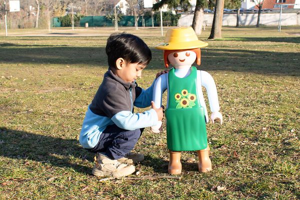 XXL-Gärtnerin Sonnenblume (PLAYMOBIL LECHUZA-Figur)