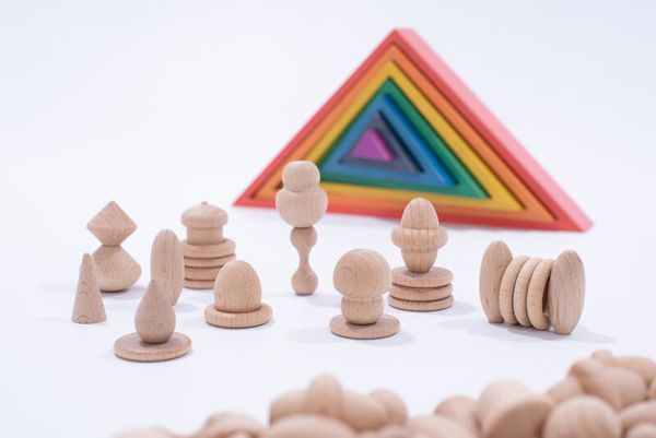 Holzspielzeug, Kleiderpuppe, Stapelspiel, Puzzlespiel, Farbige Steckspielzeug