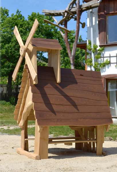 Holzhaus, Spielhaus, Kinderspielhaus, Holzspielplatz, Holzbau