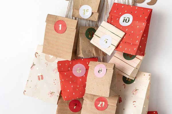 FOLIA Adventskalender Dackel, 54 Teile (SONDERANGEBOT)