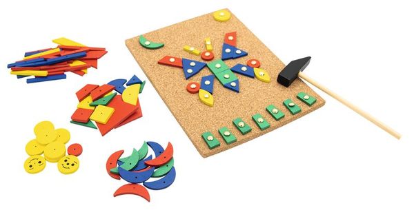 Nagelspiele Gruppenbox (5 Platten, 5 Hammer, 500 Nägel, 500 Holzteile)