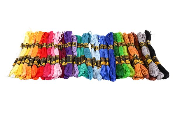 FOLIA Stickgarn, 52 Stränge à 8 m, 26 Farben sortiert