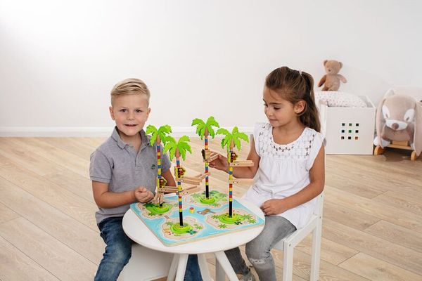 Brettspiel, Monkey Rallye, 2-4 Spieler, ab 4 Jahre, Spieldauer ca. 15 Minuten Brettspiel, Monkey Rallye, 2-4 Spieler, ab 4 Jahre, Spieldauer ca. 15 Minuten