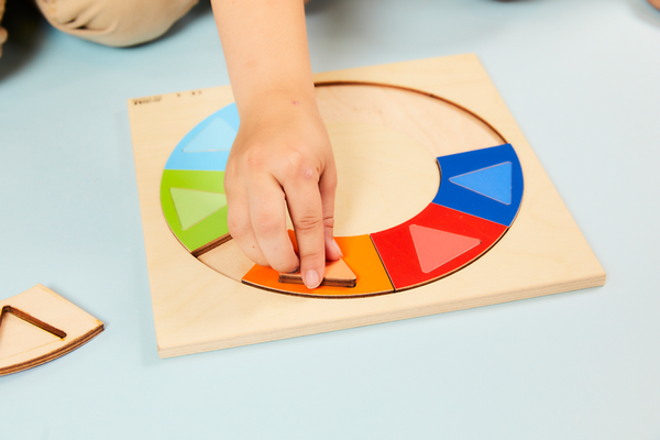 Puzzle Regenbogenkreis, 16 Teile, ab 3 Jahre Puzzle Regenbogenkreis, 16 Teile, ab 3 Jahre