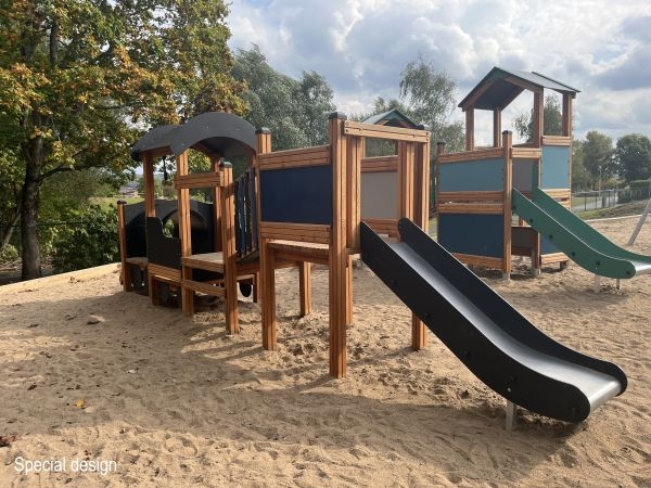 holzspielanlage, spielplatz, schaukel, rutschbahn, sandkasten