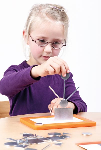 Kinderdi prakt, Magnetspiel, Magnetwerkzeuge, Lego-ähnliches Spielzeug, Experiment