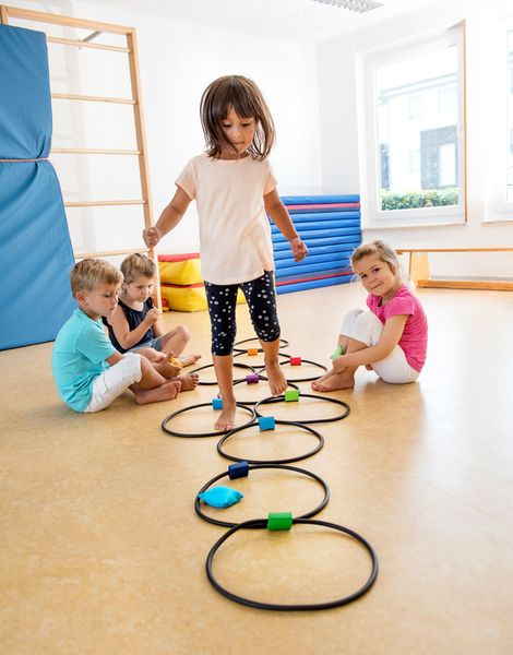 Wurfspiel "Jump & Throw" Wurfspiel "Jump & Throw"