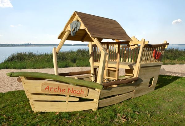 Holzspielzeug, Kletterboot, Rutsche, Schaukel, Sommer-Spielgerät