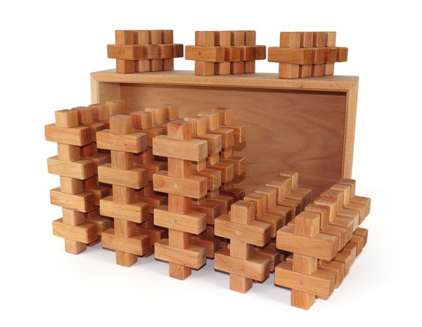 Holzspielzeug, Konstruktionsbausteine, Holzblöcke, Holzbausteine, Holzstapel