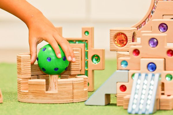 REGENBOGENLAND Bäume, 12-tlg. Set REGENBOGENLAND Bäume, 12-tlg. Set