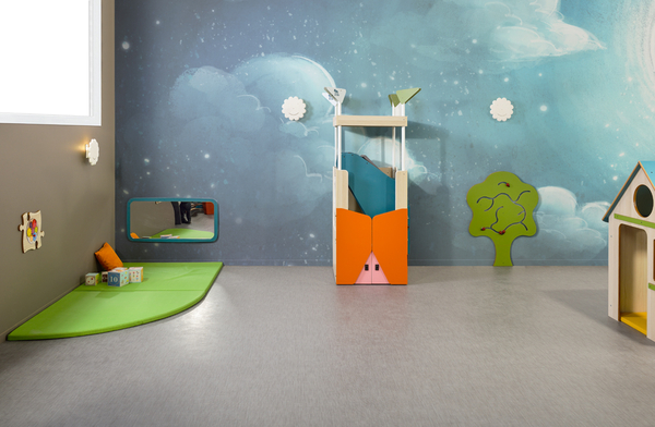 MATHOU Mobiles & platzsparendes Spielpodest mit Treppe oder Aufstieg & Rutsche, versch. Farben, ab 18 Monaten