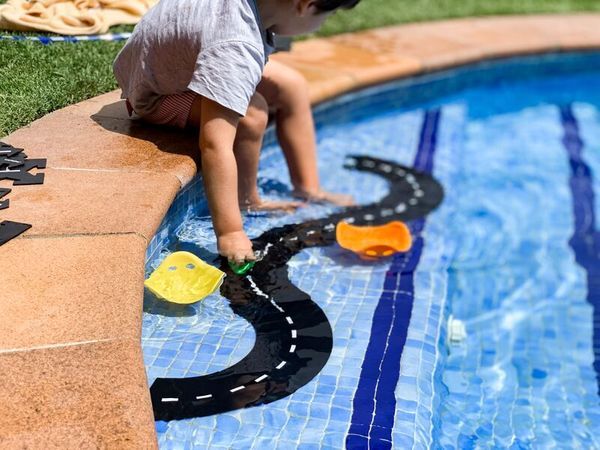 waytoplay Spielstraßenset, 40 Straßenelemente + 8 Verkehsschilder