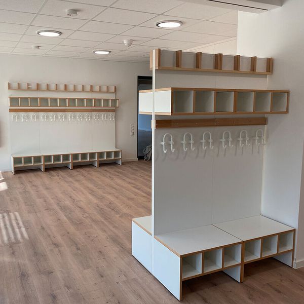 DECOR 3er - Garderobenmodul mit HEWI Haken DECOR 3er - Garderobenmodul mit HEWI Haken