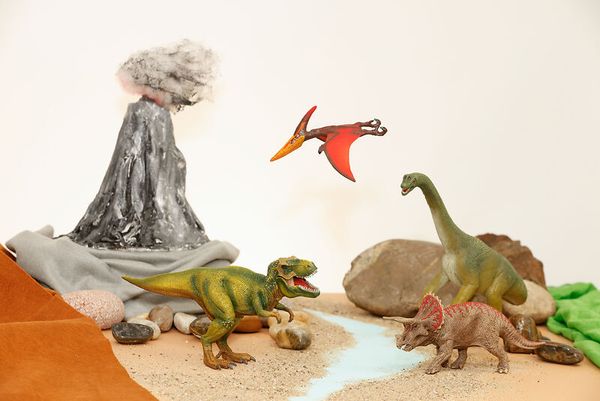 Spielzeugfiguren, Dinosaurier, Schaustück, Landschaft, Strand