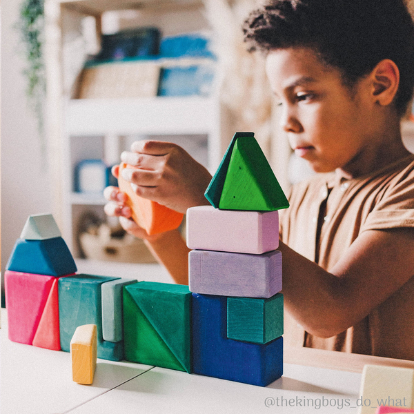 GRIMM´S Bauspiel Dreieck Viereck Kreis, 30 Elemente, ab 3 Jahre GRIMM´S Bauspiel Dreieck Viereck Kreis, 30 Elemente, ab 3 Jahre