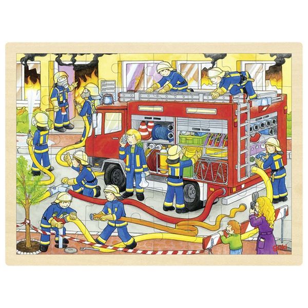 Feuerwehr, Feuerwehrauto, Löschfahrzeug, Schläuche, Feuerwehrleute