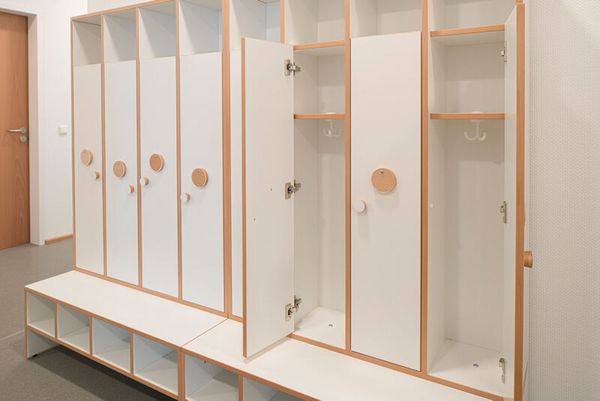 DECOR 2er-Garderobenschrank mit Metallhaken DECOR 2er-Garderobenschrank mit Metallhaken