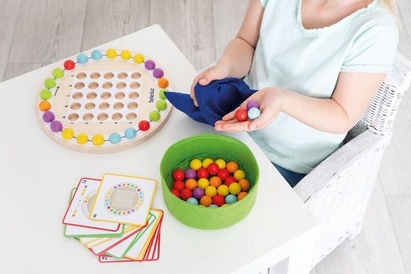 Holzspielplatte, Lernspiel, Kugelspiel, Bunte Perlen, Kartenstöpsel