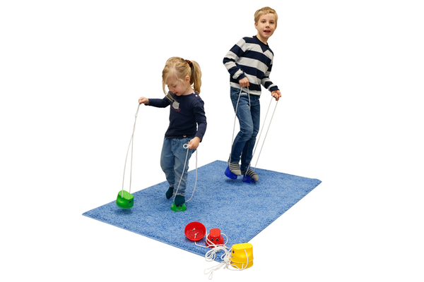schrittspiel, seile springen, ziehspielzeug, kinderaktivität, bodenmatte