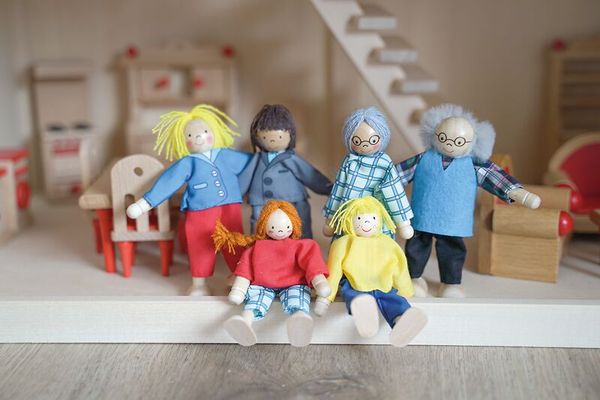 GOKI Biegepuppen City Familie, 6 Figuren
