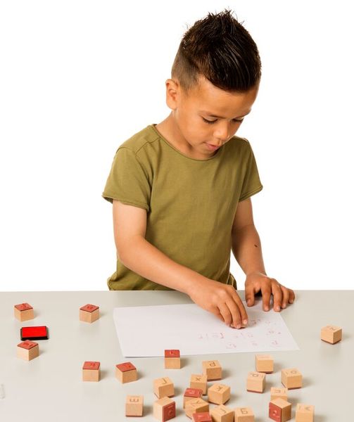 TOYS FOR LIFE stamp the letter - Buchstabenstempel, ab 3 Jahre