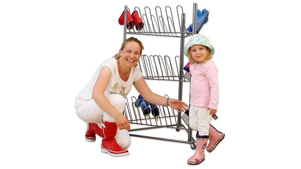 BETZOLD Stiefelwagen, fahrbar aus Metall BETZOLD Stiefelwagen, fahrbar aus Metall