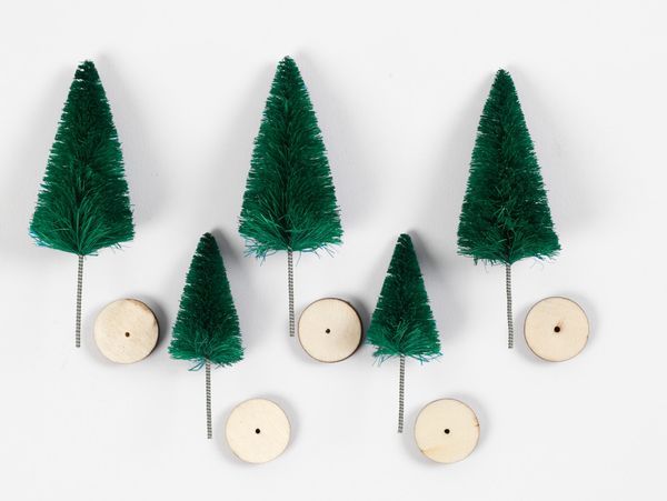 Miniature trees, Christmas tree, Pom poms base, Green color, Wooden base