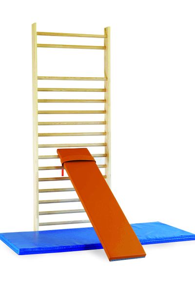 Klettergerüst, Klettersprossen, Turnmatte, Rutsche, Gymnastikset